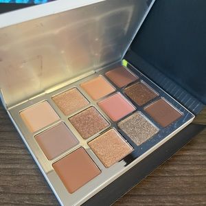 BNIB Makeup by Mario ethereal eyes eyeshadow palette